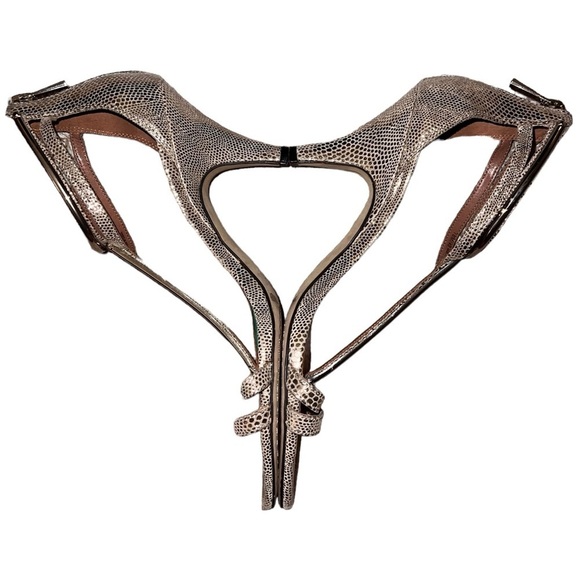 {EUC Vince Camuto Metallic Gold T-Strap Heel Sandals Size 10M} - Picture 3 of 9